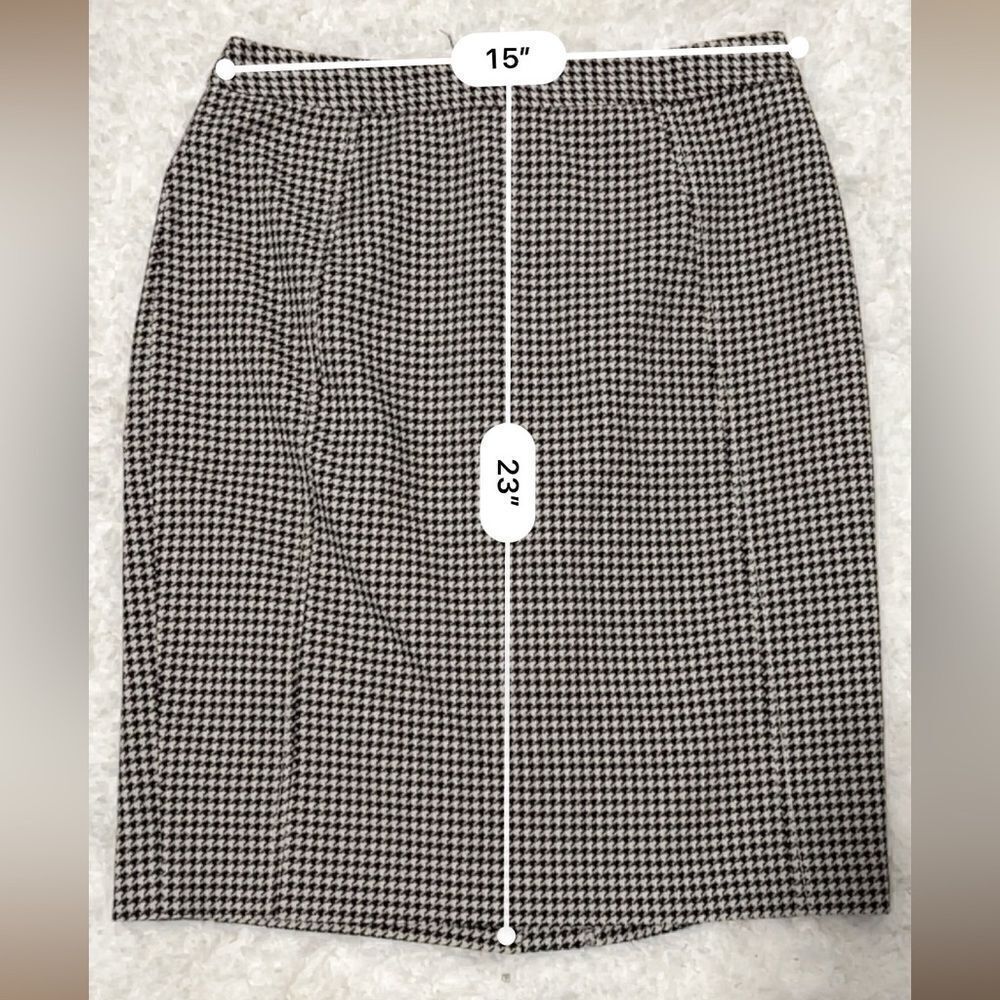 Halogen houndstooth pencil skirt in size 8